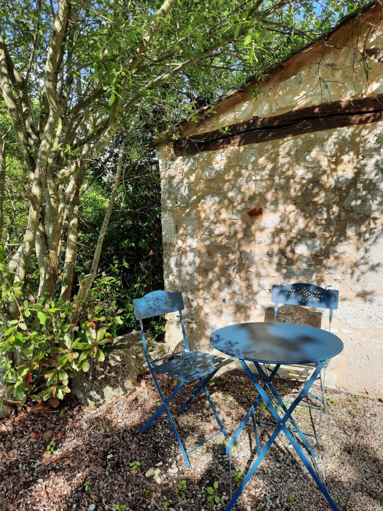 Terrasse di gite Selenite à Pomport dans le Périgord